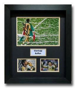 EXHIBICIÓN FOTOGRÁFICA ENMARCADA FIRMADA A MANO GIANLUIGI BUFFON - AUTÓGRAFO DE FÚTBOL ITALIA. - Imagen 1 de 1