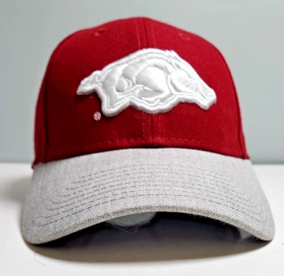 Arkansas Razorbacks New Era 9Forty Hat Strapback NCAA Red Grey - Image 1 of 4