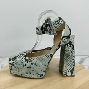 Bottega Veneta Snake Embossed Leather Platform Heels Tower Square Toe Pumps Sz40 - Picture 1 of 15