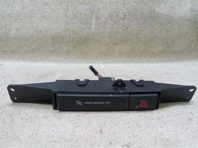 Переключатель опасности подходит для 2001-2007 CHRYSLER TOWN COUNTRY CARAVAN VOYAGER G80-196696 - Изображение 1 из 4