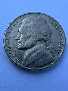 1983 D Jefferson Nickel Errors on coin Rare!! - Picture 1 of 9