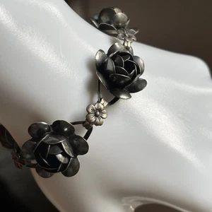Coro Sterling Silver Bracelet Vintage Five Oxidised Rose Flowers 6.5 Inch - Picture 1 of 11