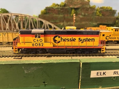 Walthers Ho Scale GP-9 DCC Equipped ( No Sound) - Image 1 of 4