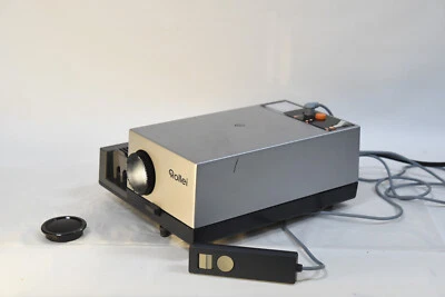 Rollei P350A 35mm Film Slide Projector with Preview Screen & Cord Remote (b) - Image 1 of 4
