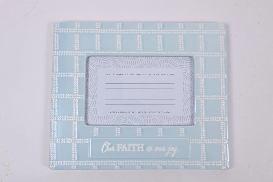 Hallmark - Nuestra fe es nuestra alegría - Marco de fotos azul claro Foto 1 de 1