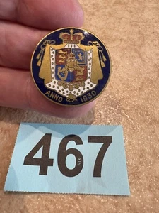 unidentified enamel coat of arms badge - Foto 1 di 2