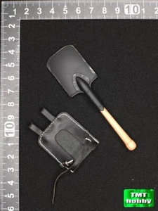 1:6 Scale DID D80177 WWII German Flammenwerfer Joerg - Shovel w/ Cover - Picture 1 of 2