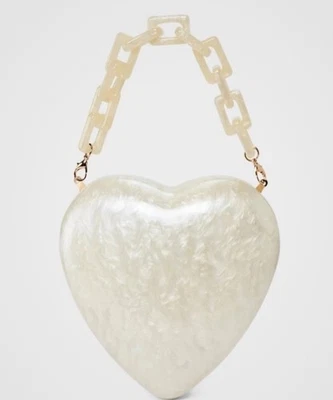 Cartera Target Corazón Perla Acrílico Lucite Magnético Bolso de Mano Cadena Crema Un Nuevo Día Foto 1 de 4