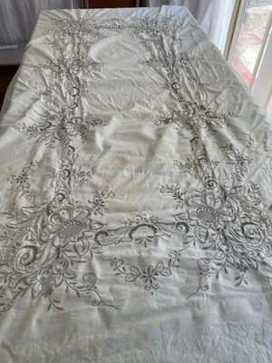 Grande Nappe Ancienne et 12 serviettes Coton Brodé Main 245 x 160 cm /7260V5 - Photo 1/4