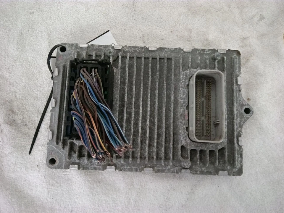 Engine ECM Electronic Control Module 3.6L 2011 2012 Dodge Journey ECU — 第 1/3 张图片