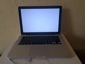 Apple MacBook Pro 13 Early 2011 A1278 Intel Core I5, 4GB RAM - Picture 1 of 5
