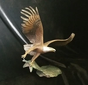 Bronze Eagle Fishing MASTER OF THE WILDERNESS by Ronald Van Ruyckevelt Signed  - Picture 1 of 8