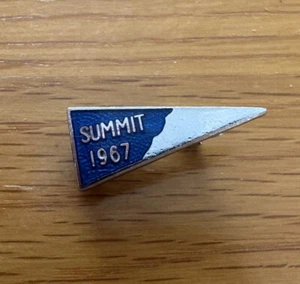 Vintage Summit badge 1967 by F&S - Imagen 1 de 6