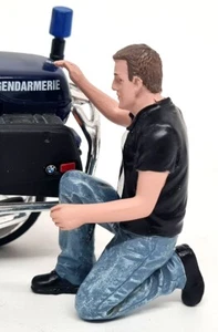American Diorama 1/18 Biker Motorman Figure Poly Resin model Car display - Picture 1 of 4