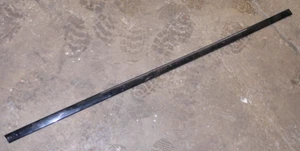 Tira de frotamiento de puerta lateral del conductor Toyota MR2 MK2 UK Spec negra 202 - derecha - Imagen 1 de 2