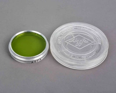 Vintage Agfa 32mm Pale Green Push-on Filter Type 71 in Original Case - Image 1 of 4