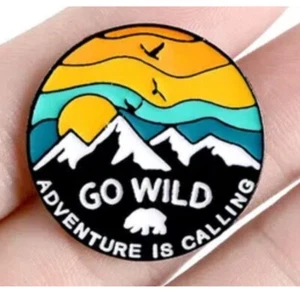 Pin Adventure is Calling Go Wild esmalte multicolor - Imagen 1 de 2