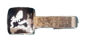 VNTG Tie Clip Dragon Lizard Thread in Glass with Gold Colored Clip - Picture 1 of 3