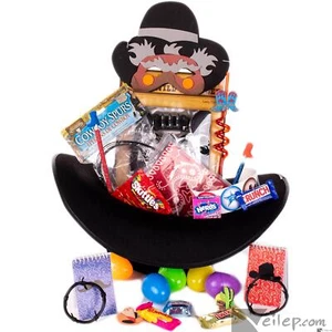 Deluxe Western Cowboy Spielzeug & Leckerli gefüllt 42 Teile Ostern Ostern Korb Geschenkset - Bild 1 von 2