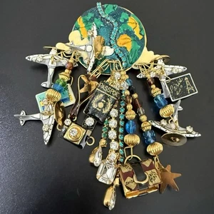 Rare Vintage Lunch at The Ritz WORLD TRAVELER Airplane Paris Pendant Brooch 57g. - Picture 1 of 18