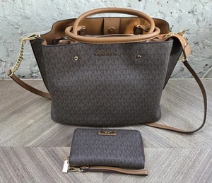 Borsa grande MICHAEL KORS Arielle nuova e portafoglio abbinato - Foto 1 di 17