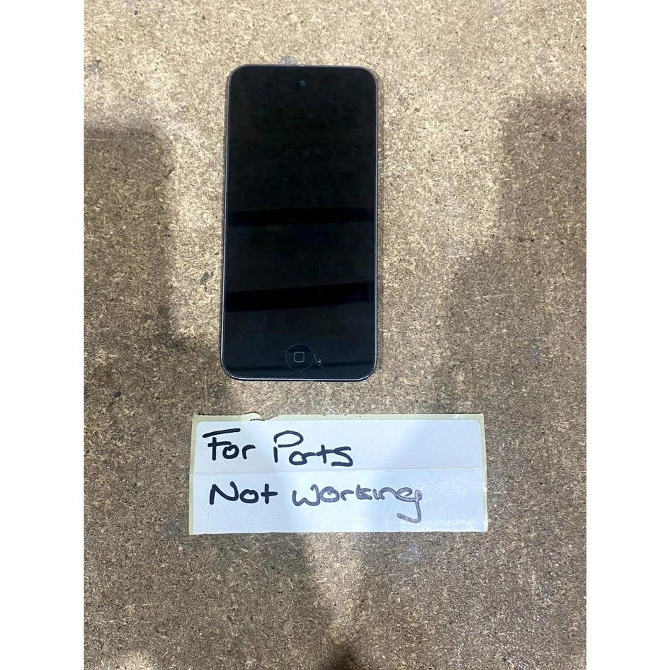 Apple iPod Touch 5th Gen A1421 MP3 Media Player 5MP 4" Touchscreen - For Parts - Image 1 of 4
