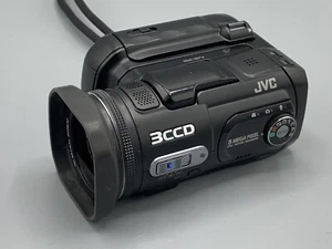 JVC GZ-MC500E Kamera Filmkamera Camcorder 3 CCD inkl. 6 GB Hitachi Microdrive - Bild 1 von 8