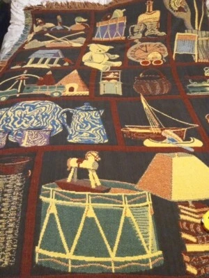 Raro Bob Timberlake Estantería Juguetes Libros Flecos Tapiz Manta Hecho en EE. UU. Foto 1 de 4