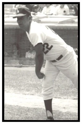 Johnny Podres (1978) Los Angeles Dodgers Vintage Baseball Postcard PCLD - Image 1 of 2