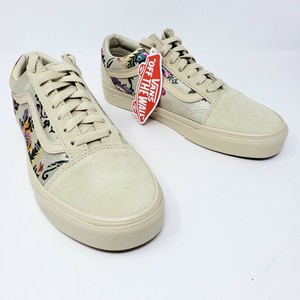 beige vans with fur inside