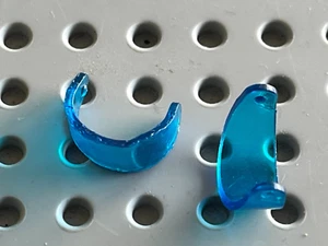2 x Lego TrBlue Trans Blue Helmvisier Minifiguren Helmet Visor Ref 2447 - Bild 1 von 1