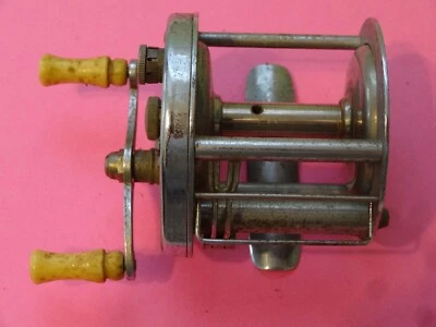 Carrete de baitcasting vintage South Bend # 350-C cuerda nivelada anti-retroceso EE. UU. Foto 1 de 4