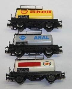 Märklin H0 4440/41/42 drei 2achsige Kesselwagen DB "ARAL/Shell/Esso" Roststellen - Bild 1 von 3