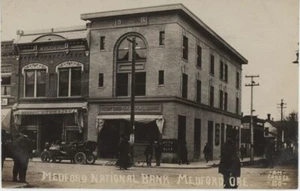 Antique RPPC "MEDFORD NATIONAL BANK & F. BARNEBURG BUILDINGS" MEDFORD OREGON - Picture 1 of 2