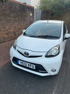 TOYOTA AYGO FIRE 2012 1.0 VVT-I IN WHITE PETROL MANUAL - Picture 1 of 15