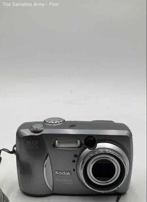 Kodak Easy Share DX4530 Silver Auto Focus Digital Camera w/Strap And Book - Image 1 of 4
