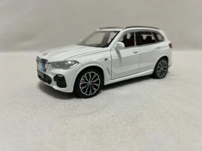 1:24 BMW X5 SUV Aleación Modelo Coche Diecast Luz de Sonido Pull Back Vehículo de Juguete Foto 1 de 4