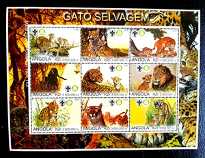 ANGOLA LIONS OF ANGOLA YEAR 2000 (9) STAMPS MNH S/S - Picture 1 of 1