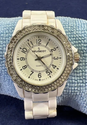 Reloj MCM Mujer Peugeot Blanco Acrílico Pulsera Esfera Blanca Cristal 7055 Funciona Foto 1 de 4