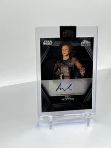 2022 Topps Chrome Black Star Wars Amy Sedaris as Peli Motto #AB-ASE Auto - Bild 1 von 2