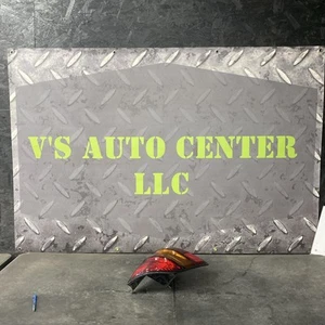 Passenger Right Tail Light Housing Fits 03-08 Pontiac Vibe. - Picture 1 of 5