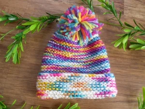 HAND KNITTED NEWBORN BABY BEANIE - Picture 1 of 2