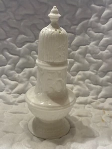 Crown Staffordshire Surrey Collection White Fine Bone China Sugar Shaker 6.5”T - Picture 1 of 2