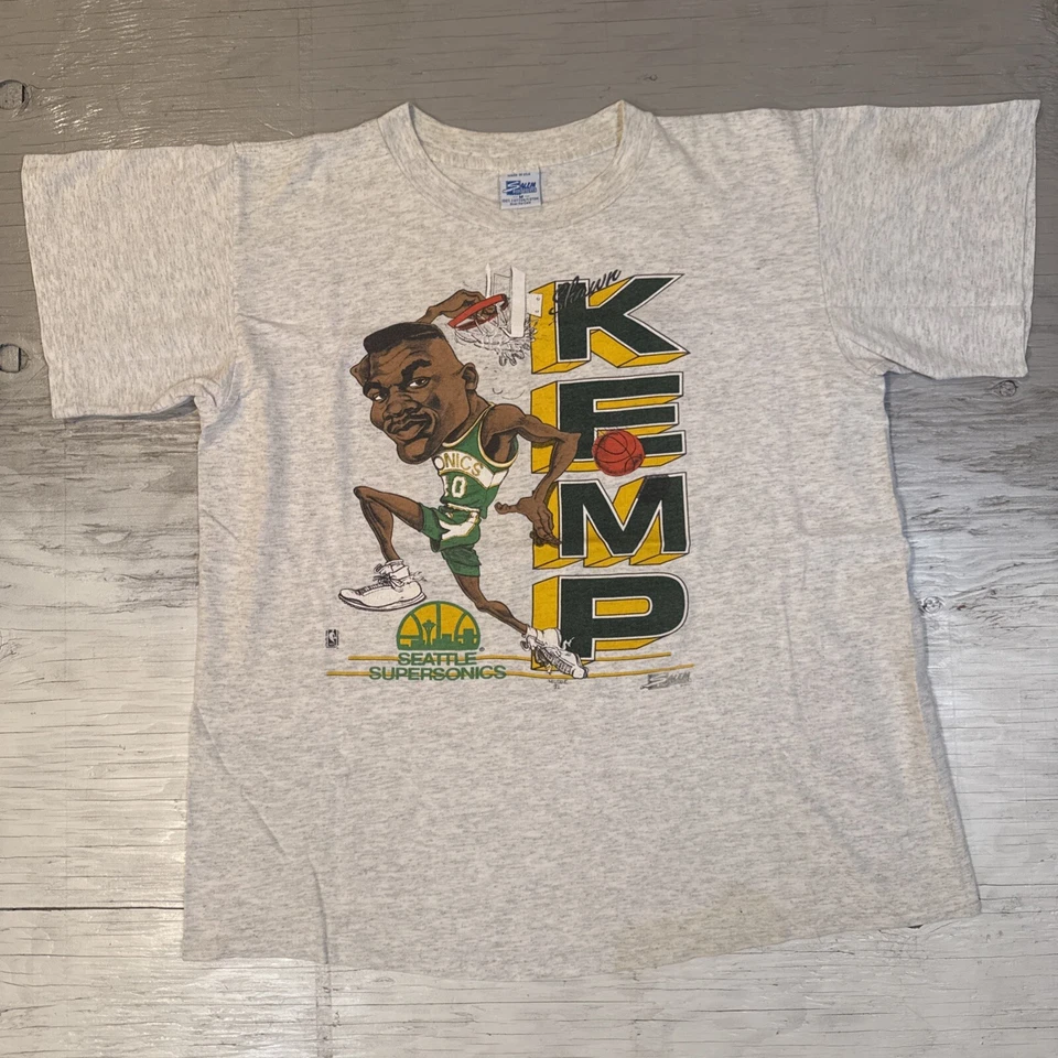 RARO! Camisa Caricatura Vintage Años 90 NBA Salem Shawn Kemp Seattle Supersonics Talla M Foto 1 de 4