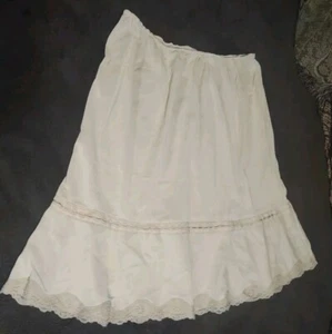 VTG Tan Beige Half Slip, 2 Lace Areas Includes Floral Lace on Wide Bottom Ruffle - Picture 1 of 15