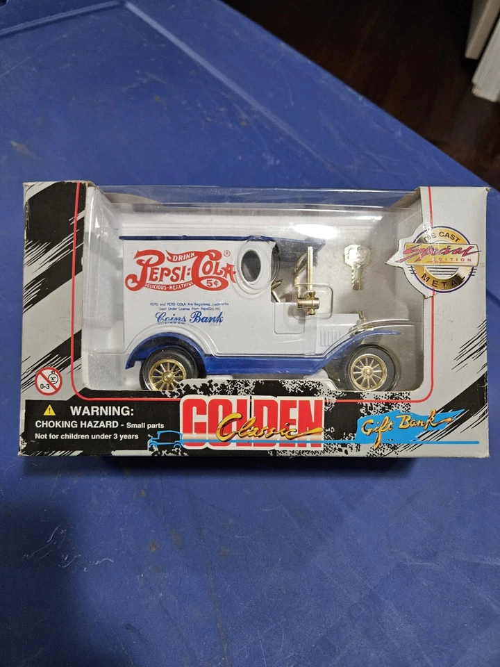 Banco de monedas Pepsi Cola fundido a presión clásico dorado edición especial camión fundido a presión  Foto 1 de 1