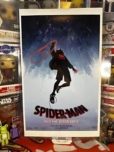 Póster de la película firmado por Spiderman Shameik Moore en verso araña 10x16 certificado de autenticidad firmado - Imagen 1 de 3
