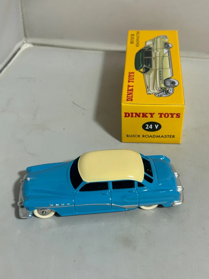 COCHE MODELO DIECAST DINKY 24V Buick Roadmaster Foto 1 de 1