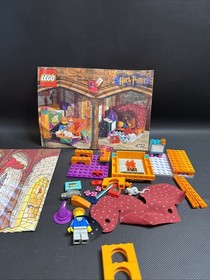 LEGO #4722 Harry Potter Socerer's Stone HOUSE OF GRYFFINDOR Incomplete