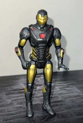 Boneco de ação Marvel Avengers Gamerverse IRON MAN (From TASKMASTER 6" pacote com 2) - Imagem 1 de 3